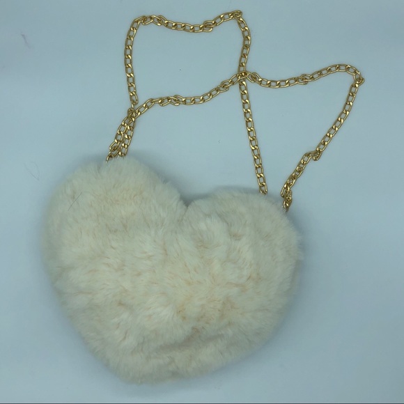 Heart Shaped Love Shape Cross Shoulder Bag! - Picture 4 of 9
